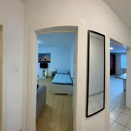 Gemütliche Monteurwohnung In Vincenzstraße *