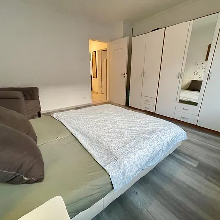 Gemuetliche Monteurwohnung In Vincenzstrasse * Oberhausen (North Rhine-Westphalia)