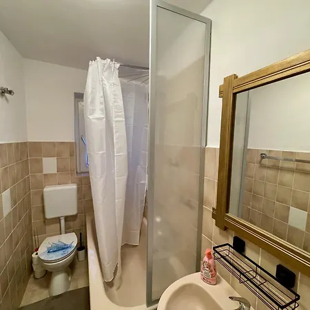 Gemütliche Monteurwohnung In Vincenzstraße * Oberhausen (North Rhine-Westphalia)