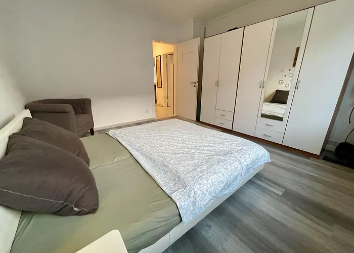 Gemuetliche Monteurwohnung In Vincenzstrasse * Oberhausen (North Rhine-Westphalia)