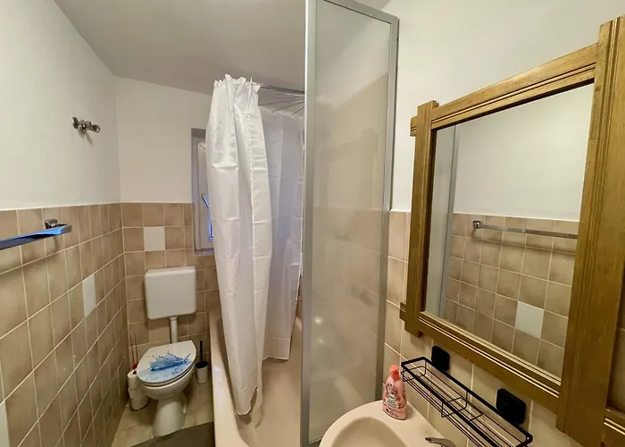 Gemuetliche Monteurwohnung In Vincenzstrasse * Oberhausen (North Rhine-Westphalia)